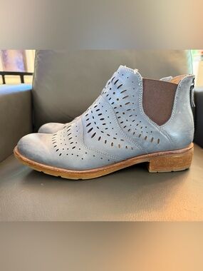 Women's Söfft Brenley Perforated Blue Ankle Boot